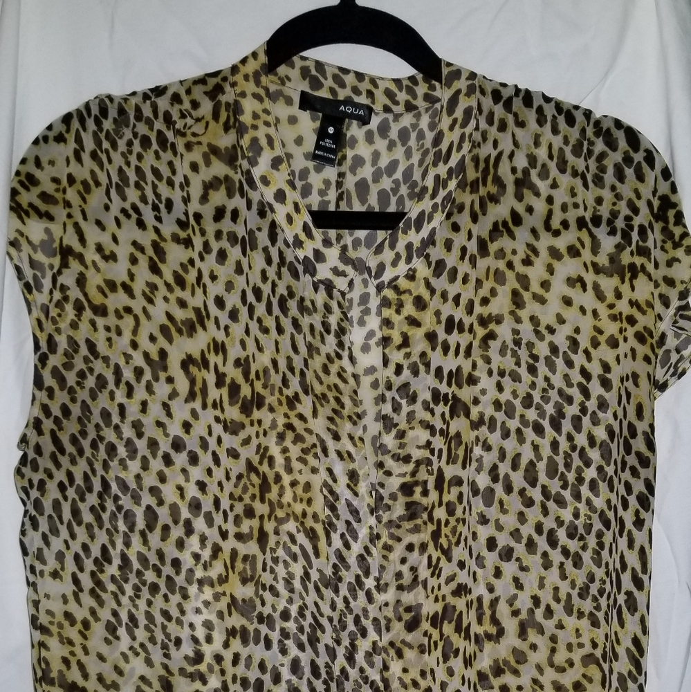 Tops - Picture 7 of 14